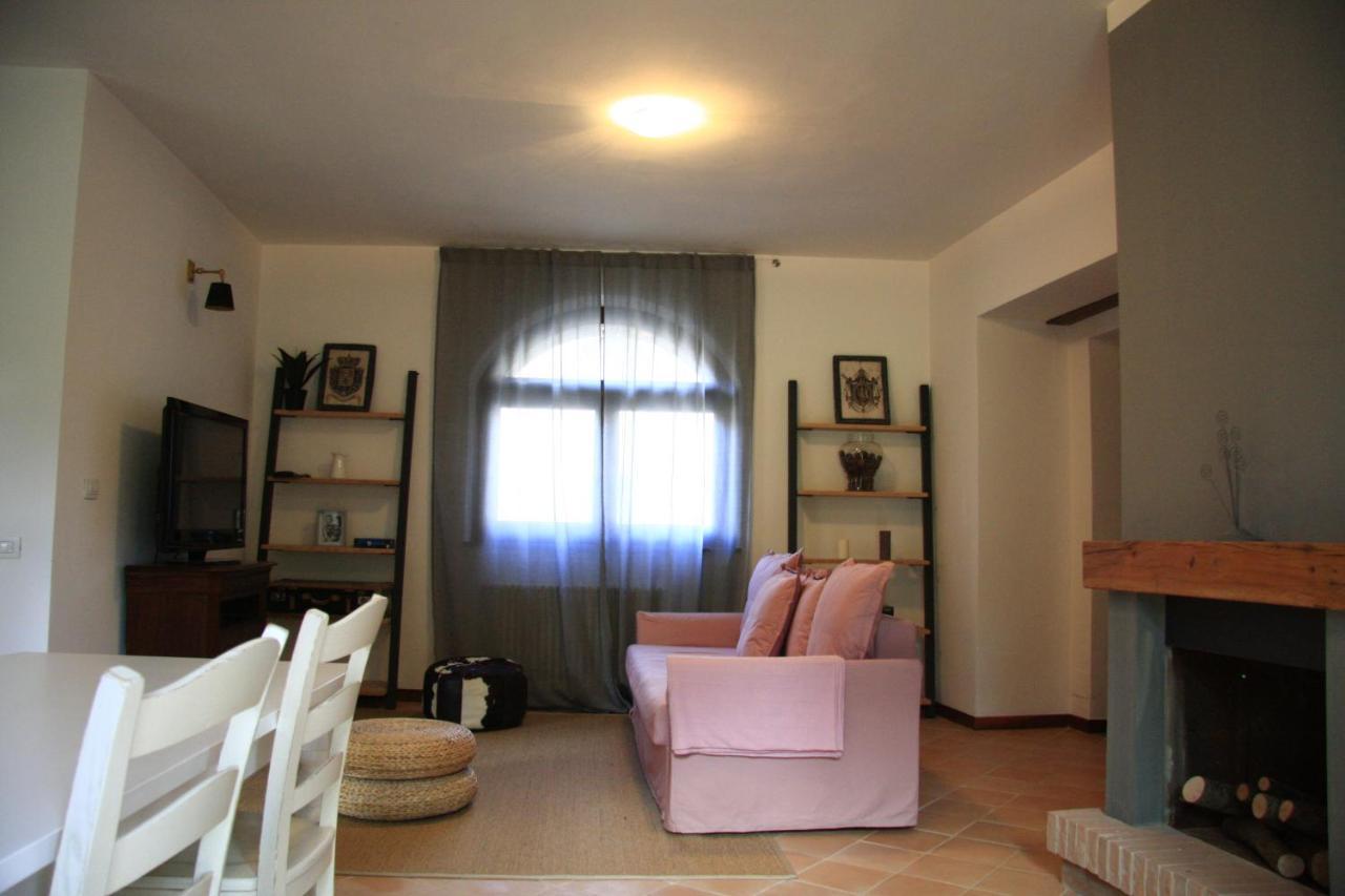 Ht Castello Di Campolongo Aparthotel Valfabbrica Exteriör bild