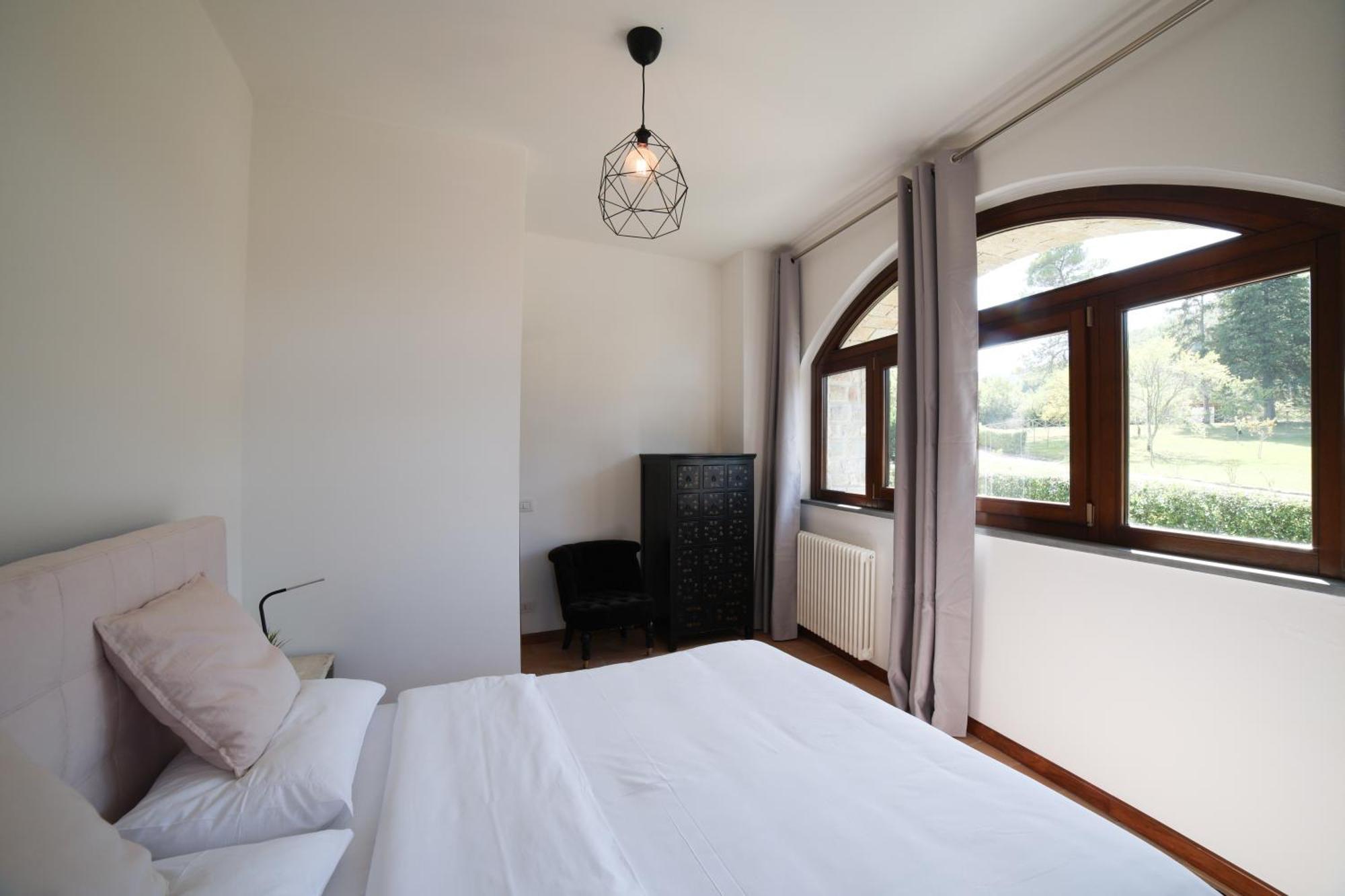 Ht Castello Di Campolongo Aparthotel Valfabbrica Exteriör bild