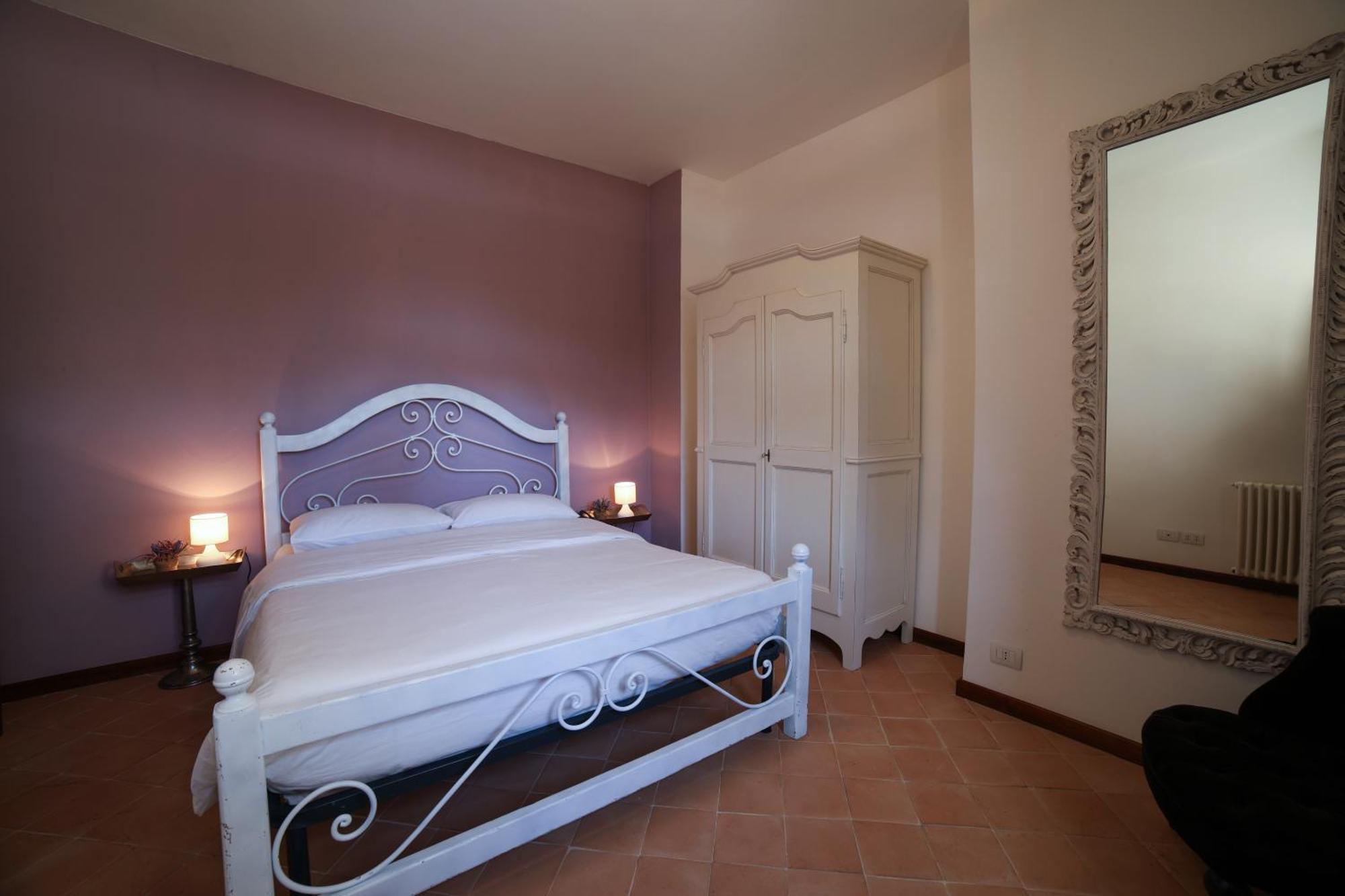 Ht Castello Di Campolongo Aparthotel Valfabbrica Exteriör bild